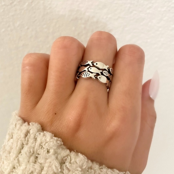 925 Sterling Silver Fish Ring School of Fish Ring Dainty Fish Ring Band - Picture 4 of 9